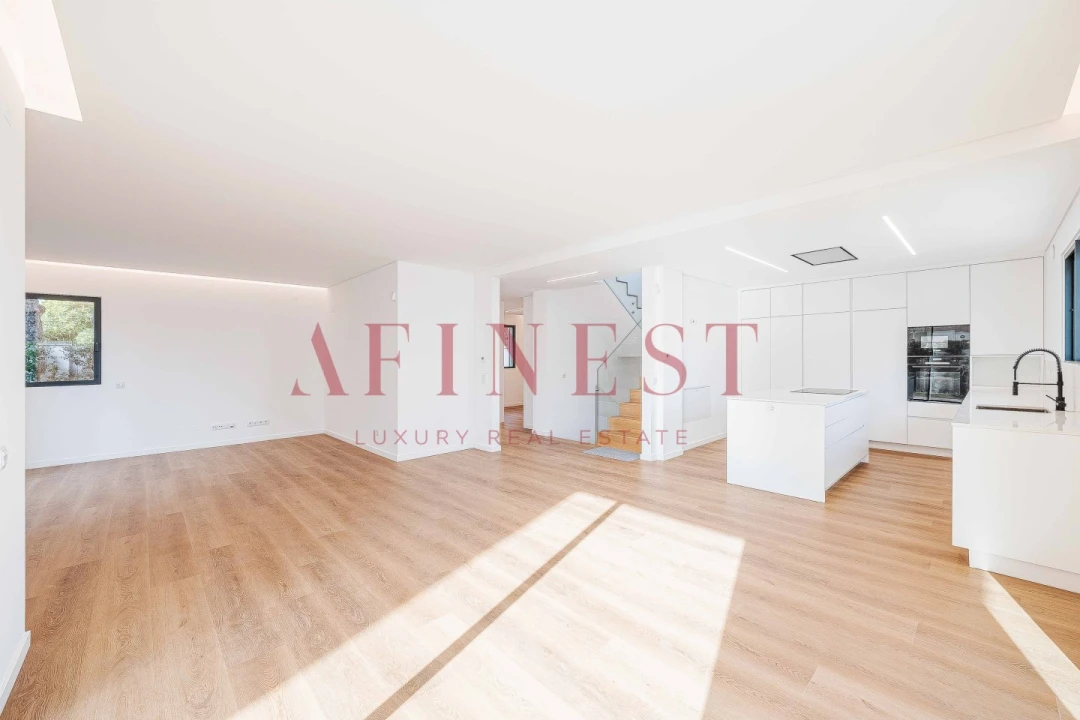 Moradia T4 para Venda em Alcabideche Foto 63