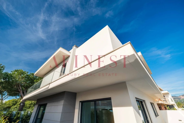 Moradia T4 para Venda em Alcabideche Foto 5