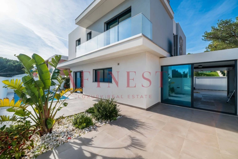 Moradia T4 para Venda em Alcabideche Foto 2