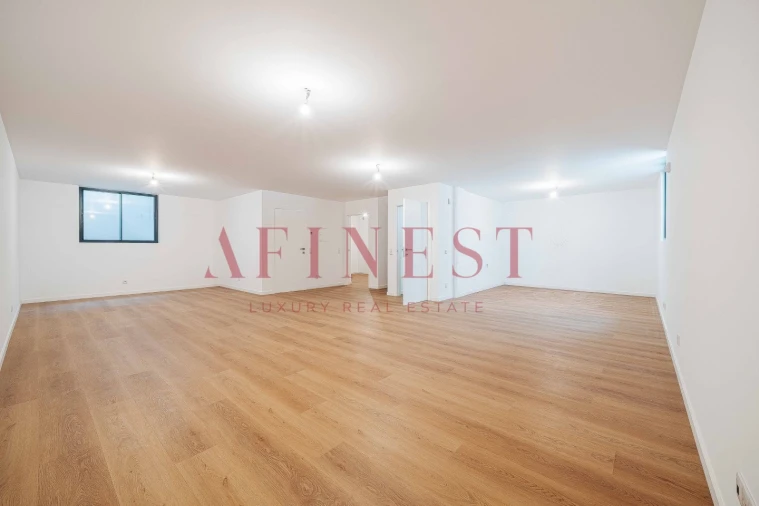 Moradia T4 para Venda em Alcabideche Foto 10