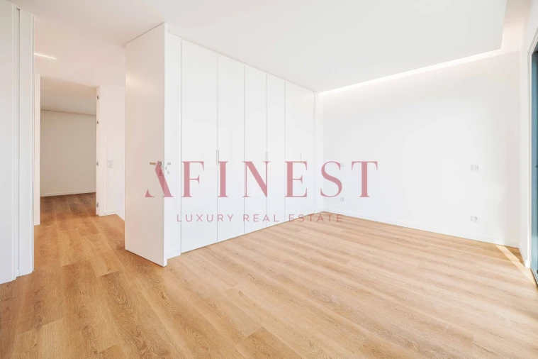 Moradia T4 para Venda em Alcabideche Foto 24