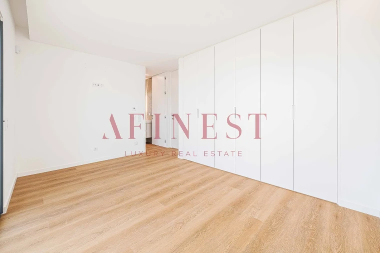 Moradia T4 para Venda em Alcabideche Foto 25