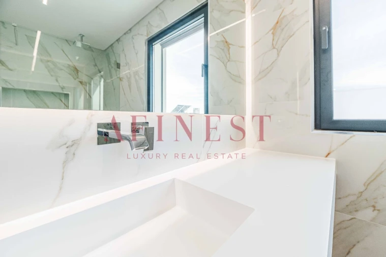 Moradia T4 para Venda em Alcabideche Foto 26