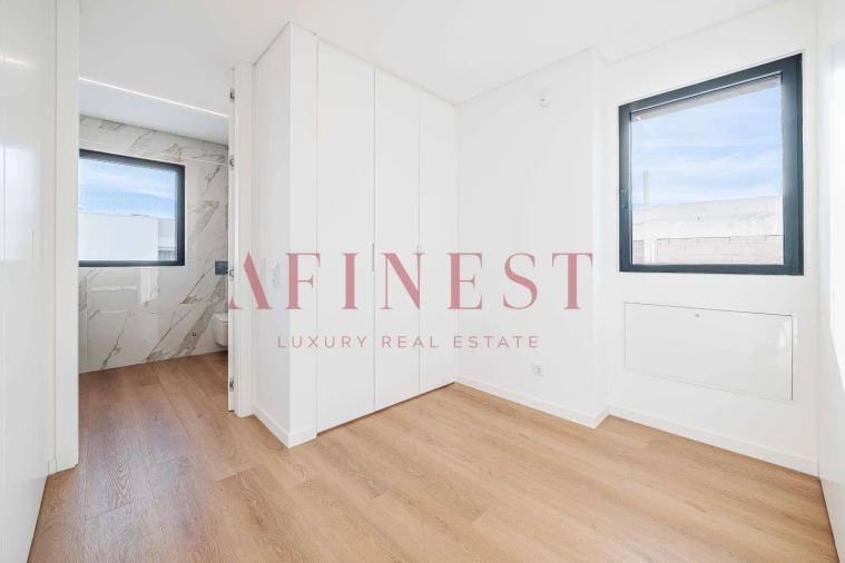 Moradia T4 para Venda em Alcabideche Foto 33