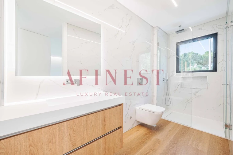 Moradia T4 para Venda em Alcabideche Foto 38