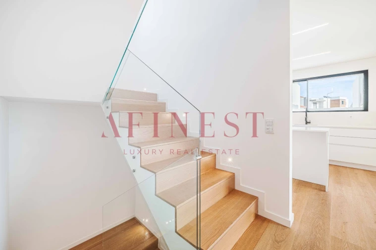 Moradia T4 para Venda em Alcabideche Foto 44