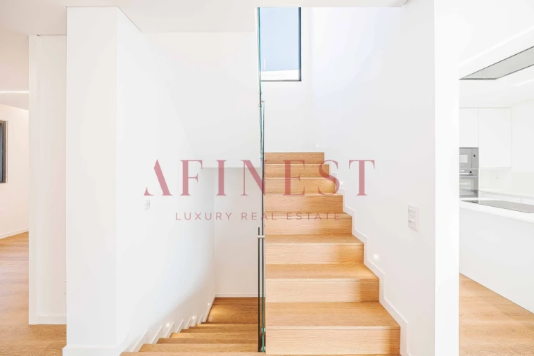 Moradia T4 para Venda em Alcabideche Foto 50