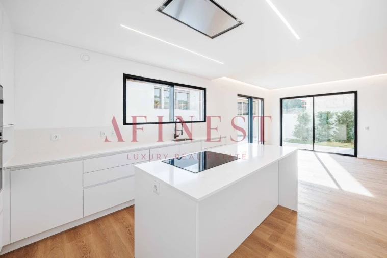 Moradia T4 para Venda em Alcabideche Foto 56