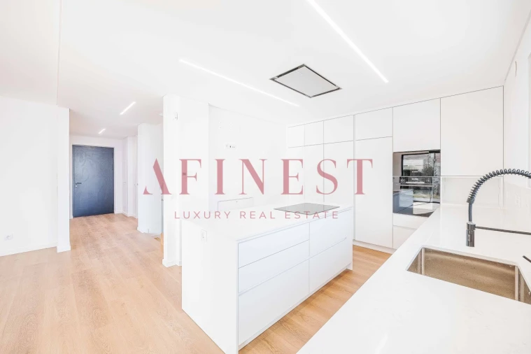 Moradia T4 para Venda em Alcabideche Foto 59