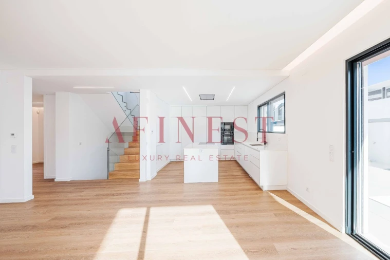 Moradia T4 para Venda em Alcabideche Foto 61