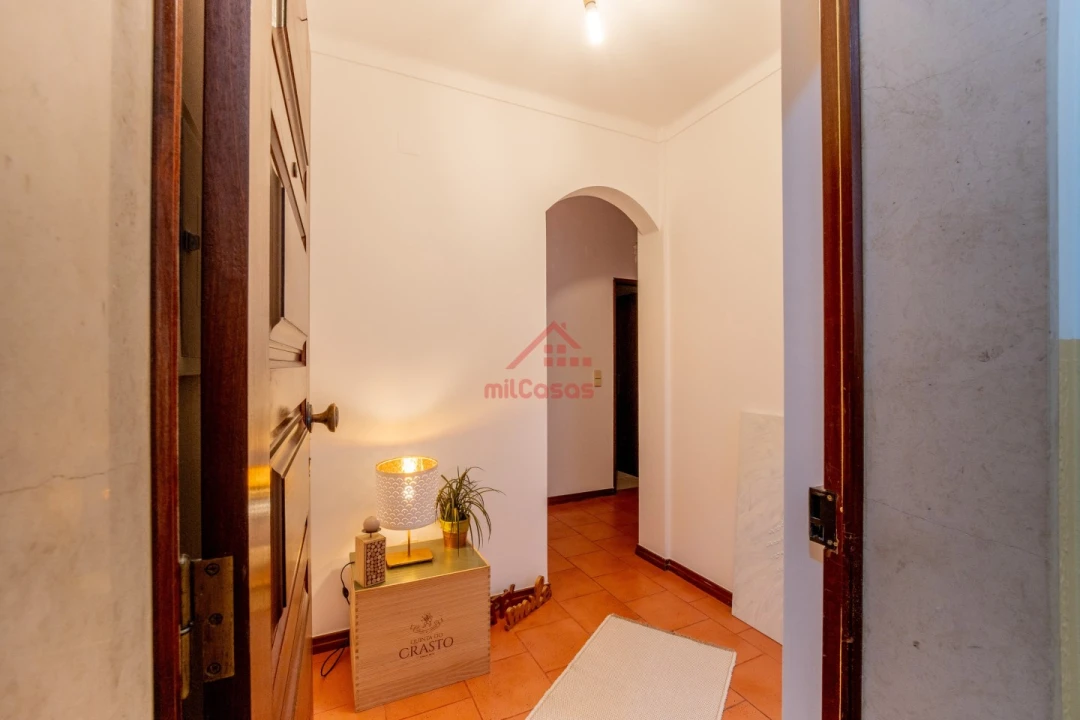 Apartamento T1 para Venda em Santa Maria, São Pedro e Matacães Foto 3