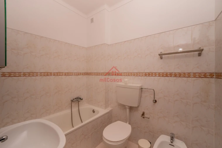 Apartamento T1 para Venda em Santa Maria, São Pedro e Matacães Foto 12