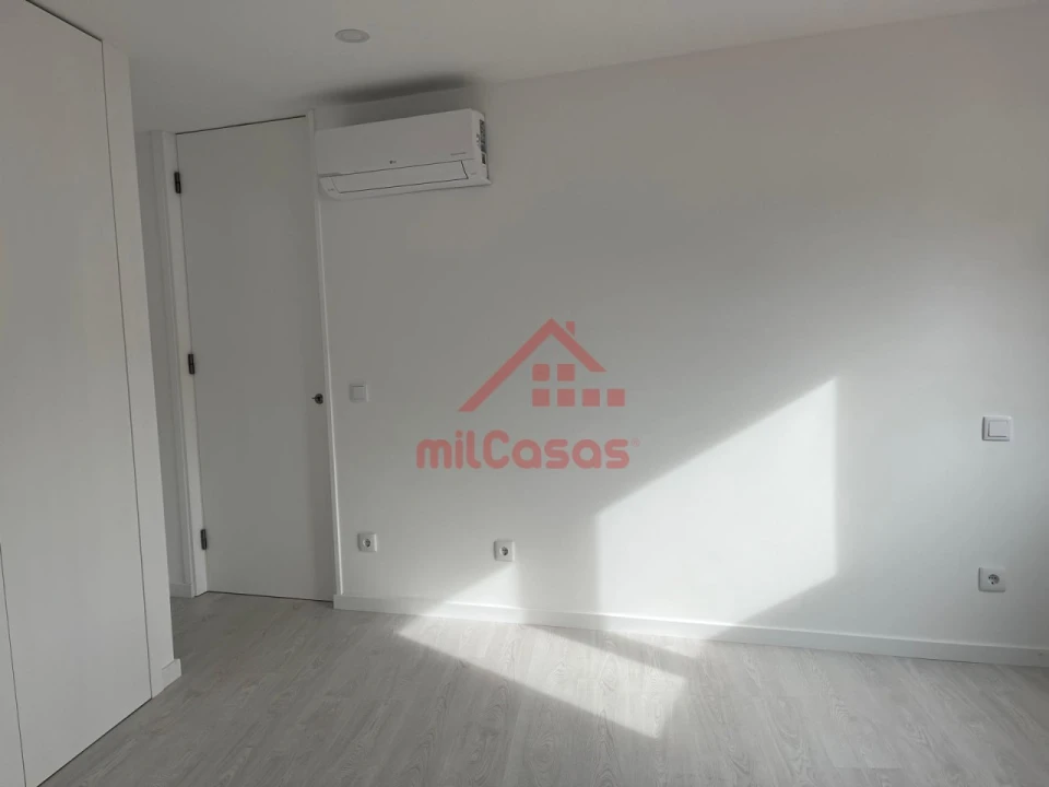 Moradia T3 para Venda em A dos Cunhados e Maceira Foto 16