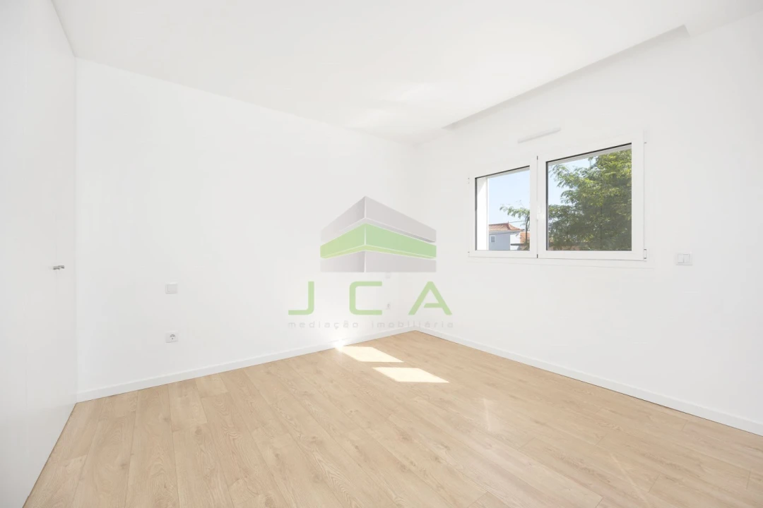 Apartamento T2 para Venda em Marrazes e Barosa Foto 11