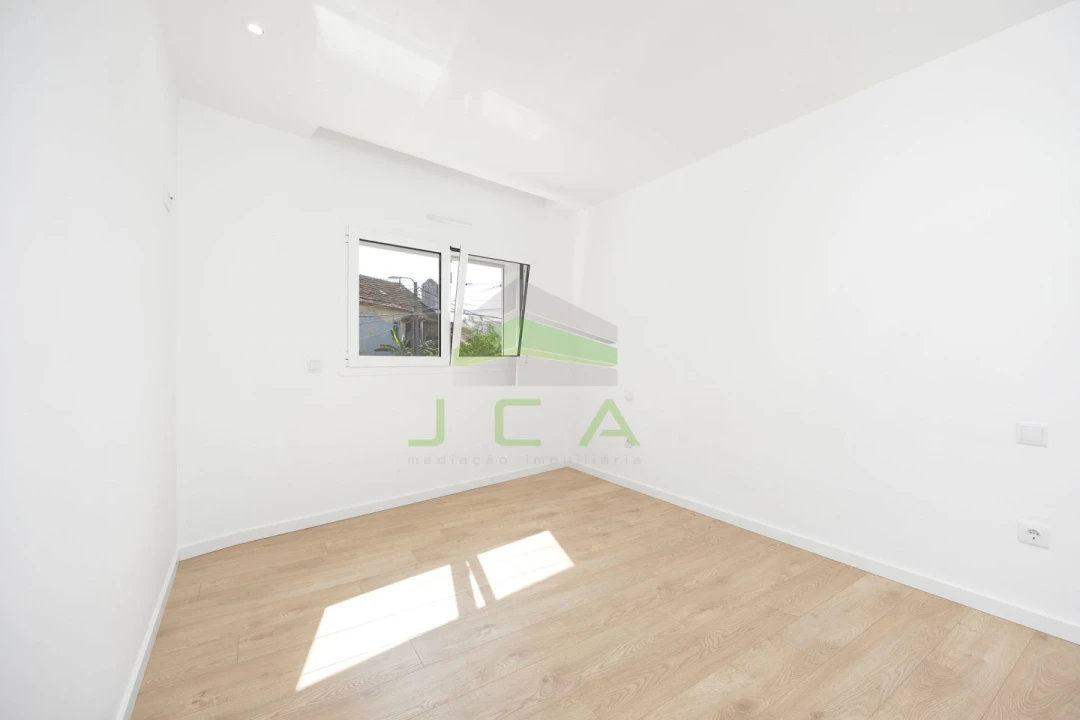 Apartamento T2 para Venda em Marrazes e Barosa Foto 16