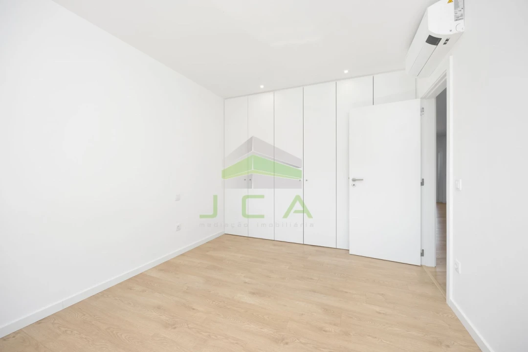 Apartamento T2 para Venda em Marrazes e Barosa Foto 17