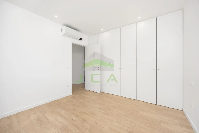 Apartamento T2 para Venda em Marrazes e Barosa Foto 13