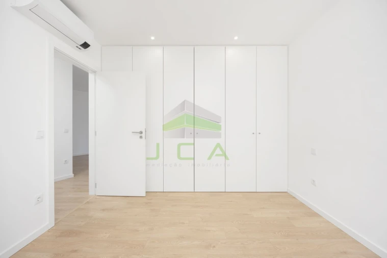 Apartamento T2 para Venda em Marrazes e Barosa Foto 14