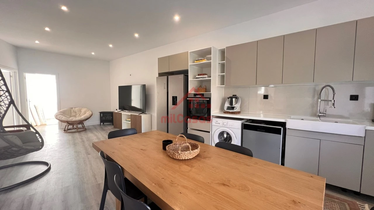 Moradia T2 para Venda em Dois Portos e Runa Foto 5