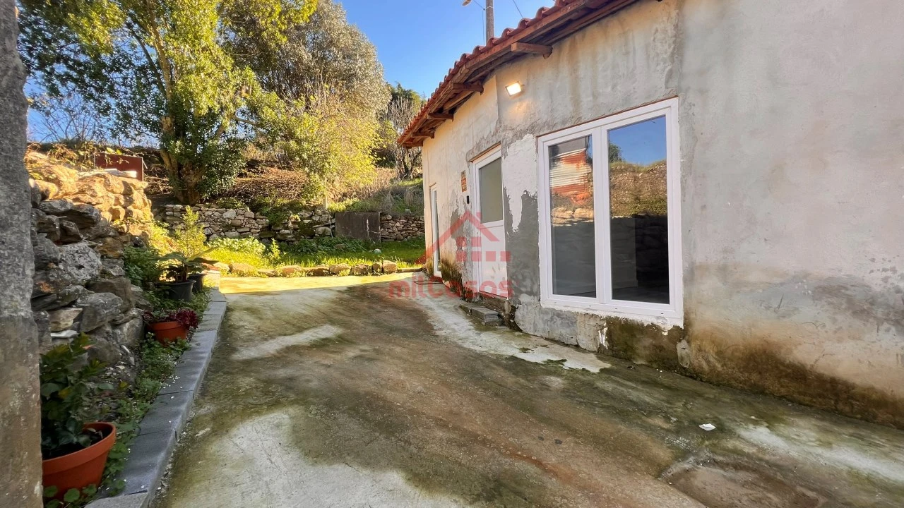 Moradia T2 para Venda em Dois Portos e Runa Foto 27