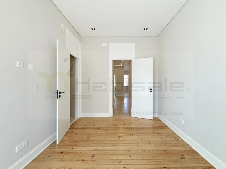 Apartamento T3 para Venda em Areeiro Foto 15