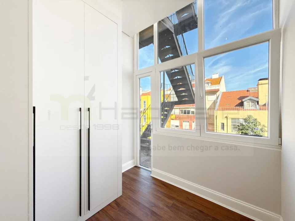 Apartamento T3 para Venda em Areeiro Foto 29