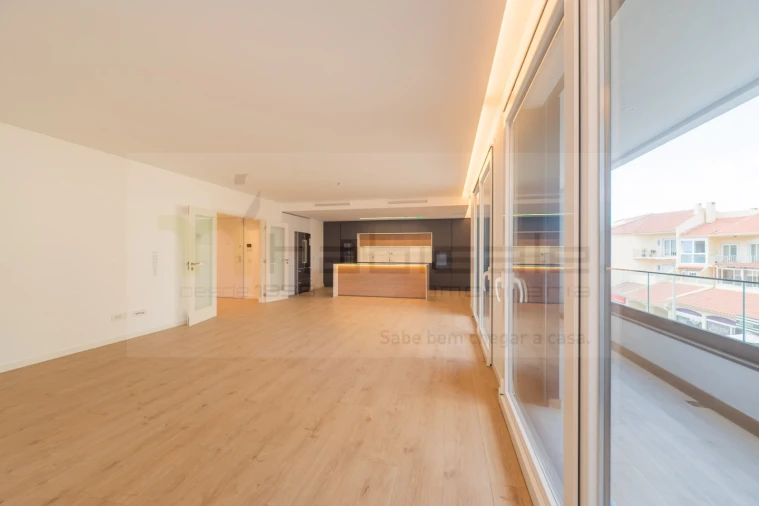 Apartamento T3 para Venda em Carcavelos e Parede