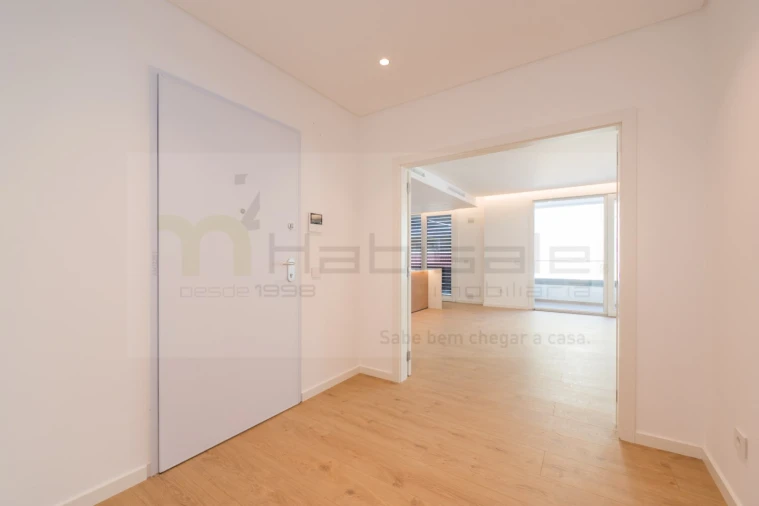 Apartamento T3 para Venda em Carcavelos e Parede Foto 2