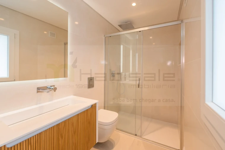 Apartamento T3 para Venda em Carcavelos e Parede Foto 19