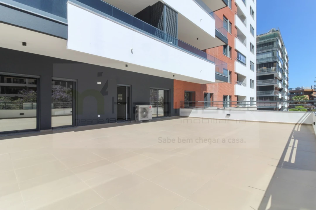 Apartamento T4 para Venda em Odivelas Foto 11