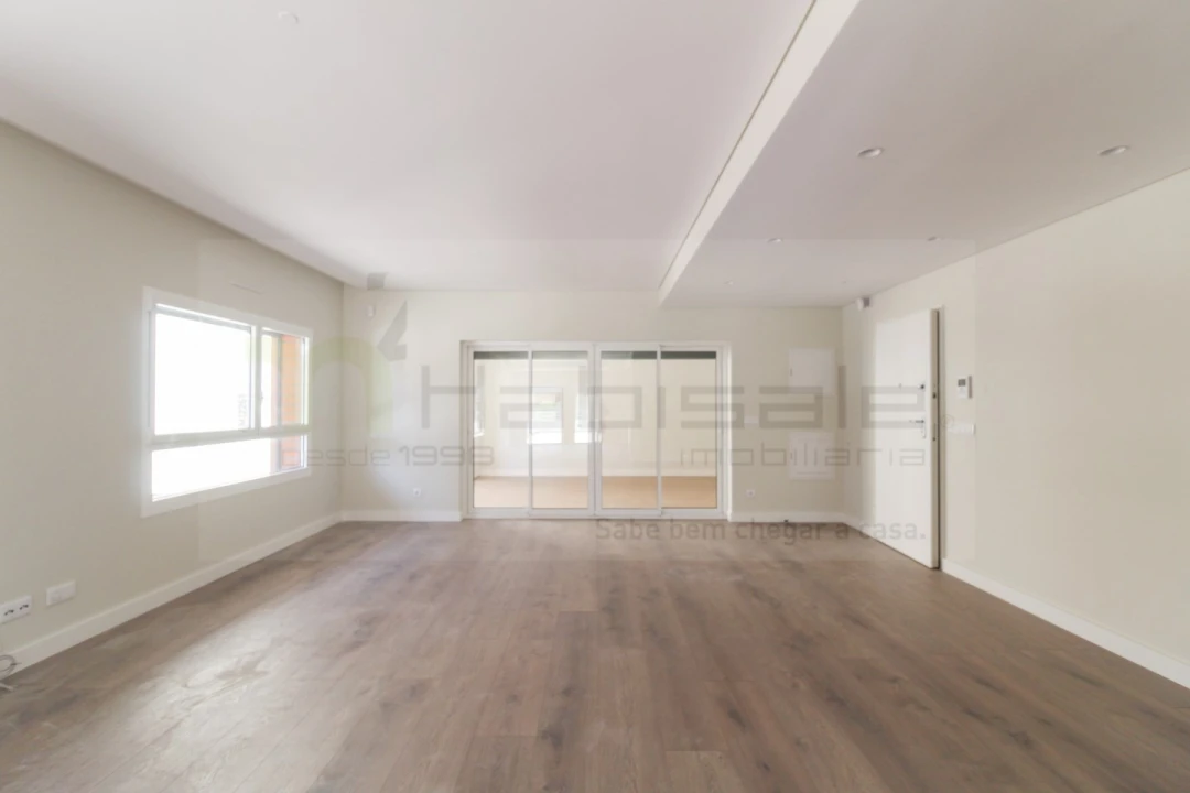 Apartamento T4 para Venda em Odivelas Foto 13