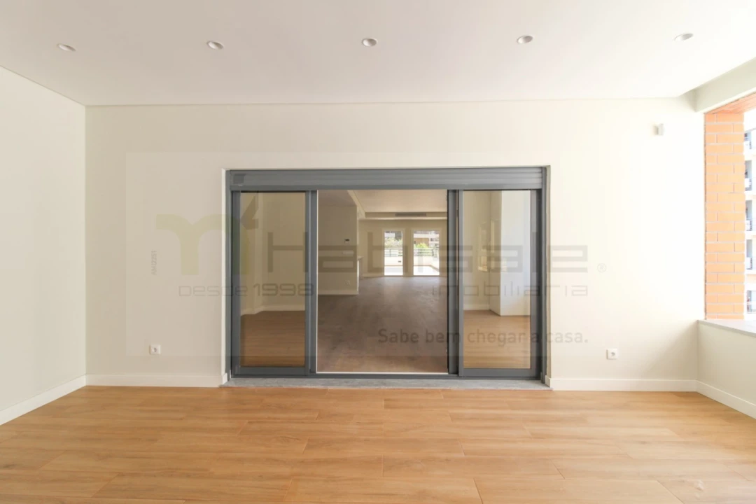 Apartamento T4 para Venda em Odivelas Foto 14