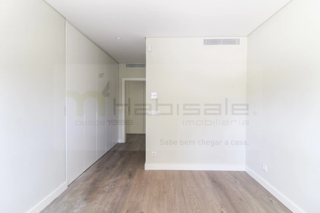Apartamento T4 para Venda em Odivelas Foto 25