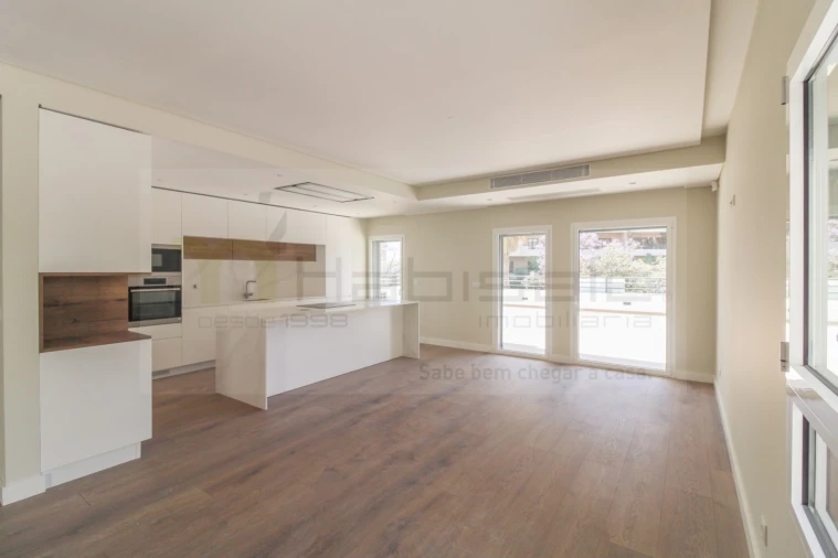 Apartamento T4 para Venda em Odivelas Foto 4