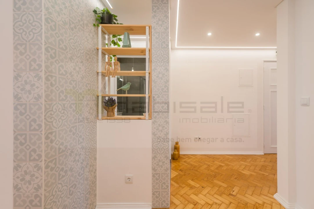 Apartamento T2 para Venda em Agualva e Mira-Sintra Foto 6