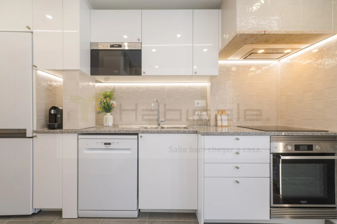 Apartamento T2 para Venda em Agualva e Mira-Sintra Foto 3