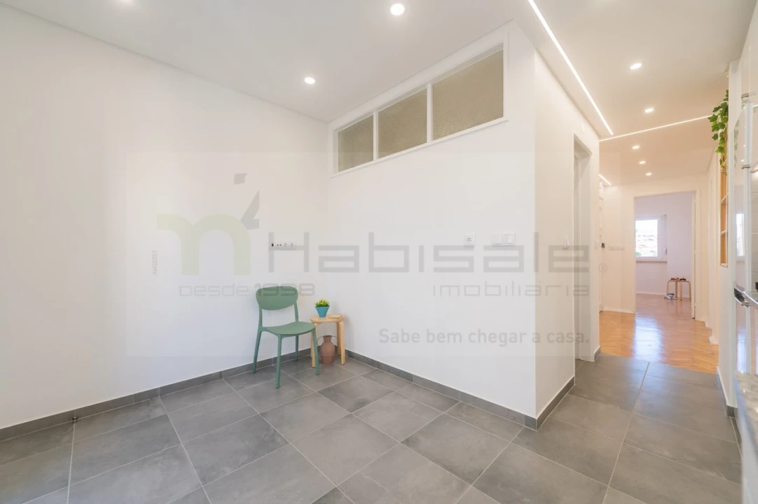 Apartamento T2 para Venda em Agualva e Mira-Sintra Foto 23