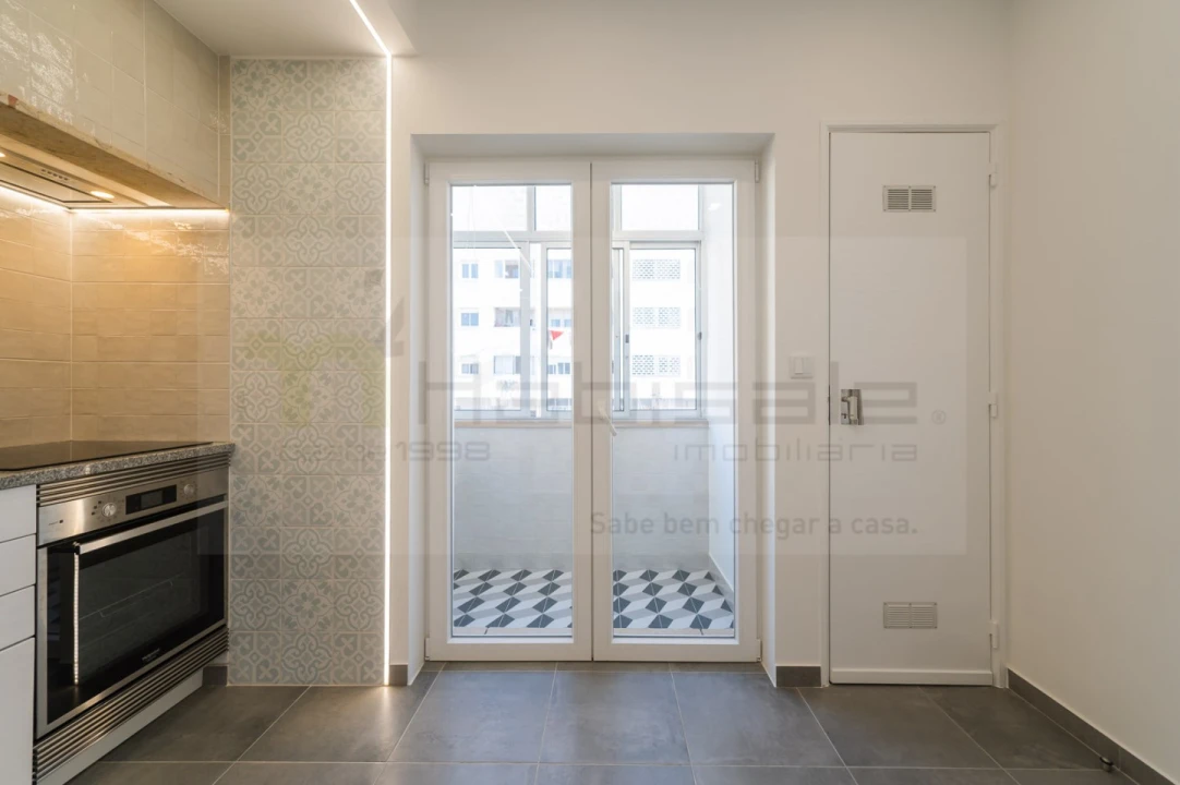 Apartamento T2 para Venda em Agualva e Mira-Sintra Foto 17