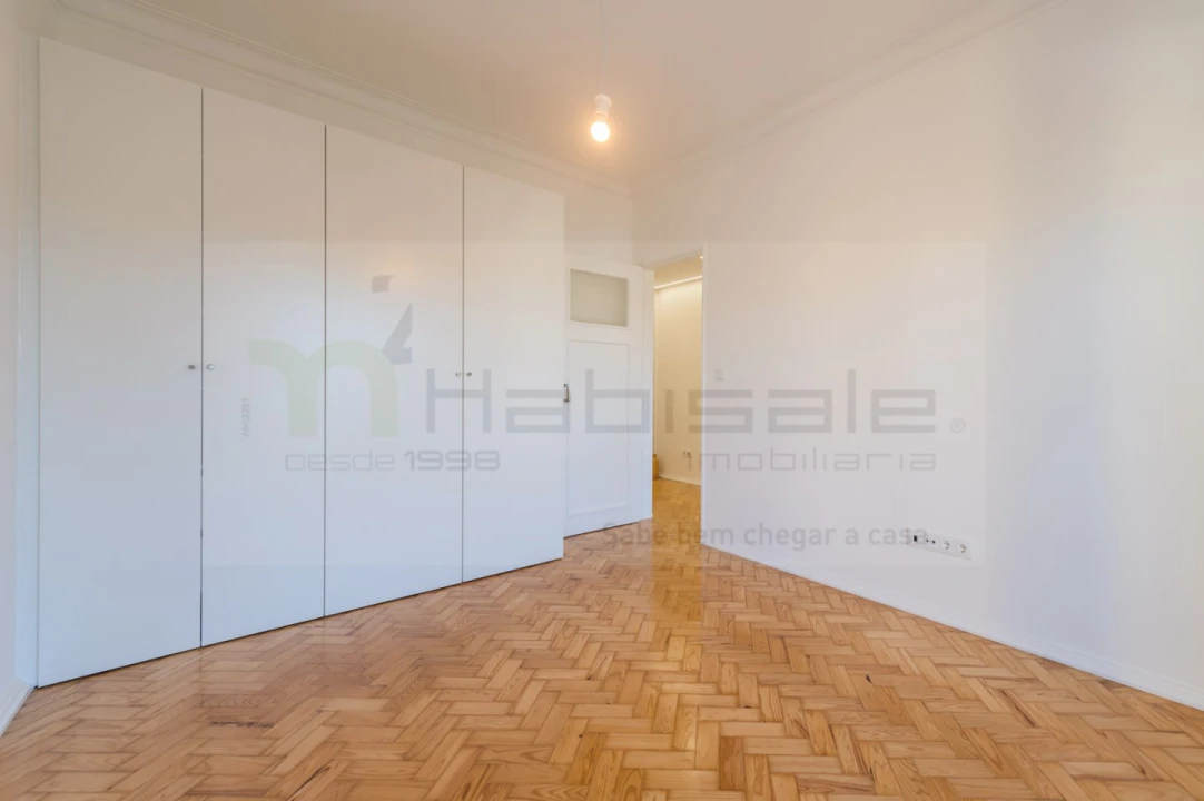 Apartamento T2 para Venda em Agualva e Mira-Sintra Foto 29