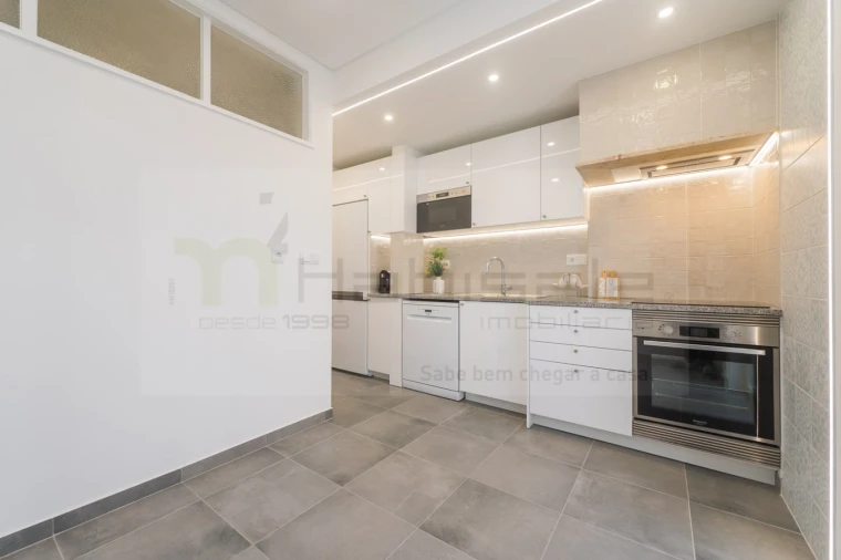 Apartamento T2 para Venda em Agualva e Mira-Sintra Foto 19