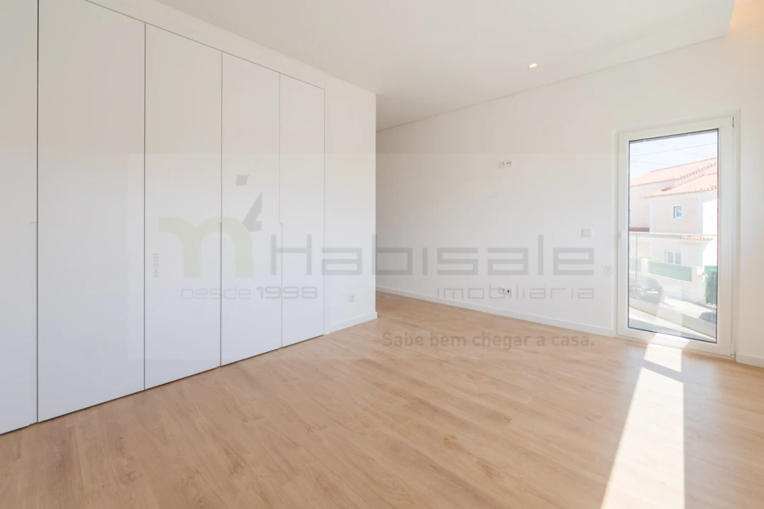 Moradia T3 para Venda em São Domingos de Rana Foto 31