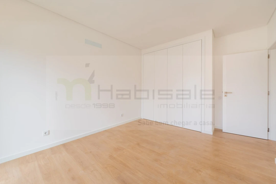 Moradia T3 para Venda em São Domingos de Rana Foto 34