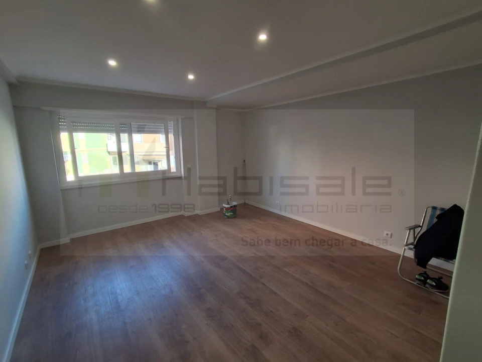 Apartamento T2 para Venda em Rio de Mouro Foto 5