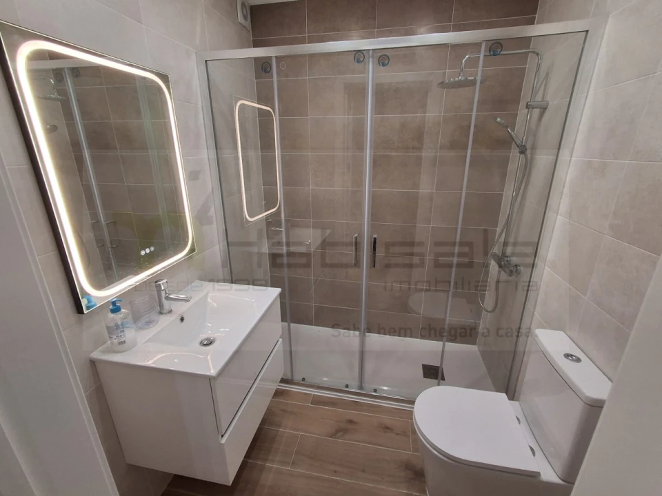 Apartamento T2 para Venda em Rio de Mouro Foto 6