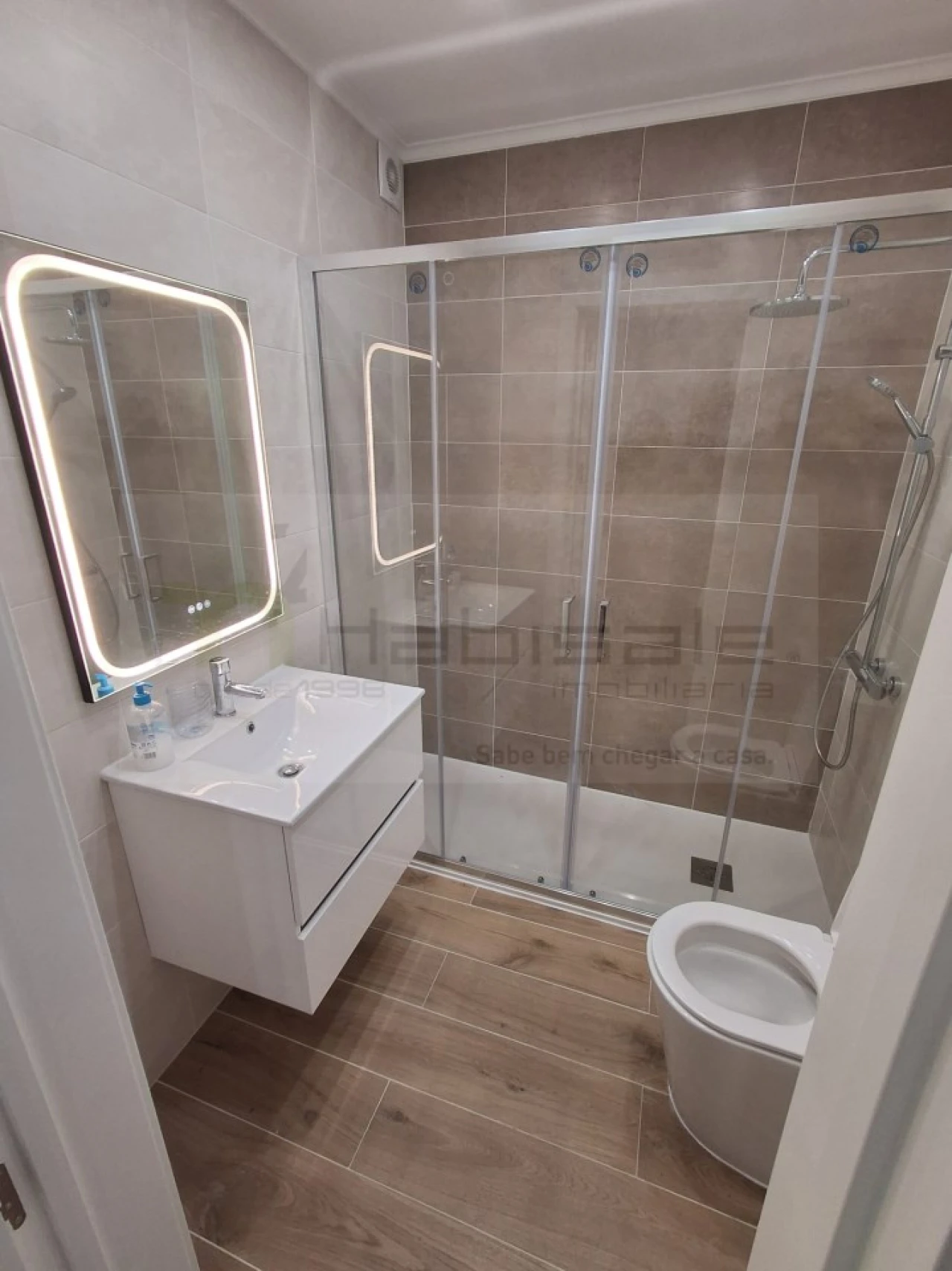 Apartamento T2 para Venda em Rio de Mouro Foto 7