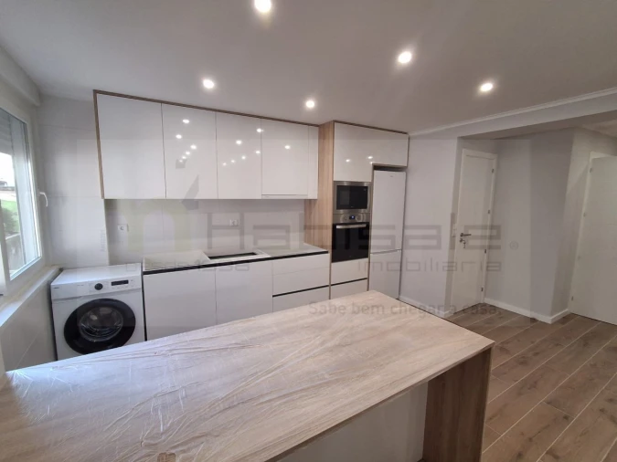 Apartamento T2 para Venda em Rio de Mouro Foto 10