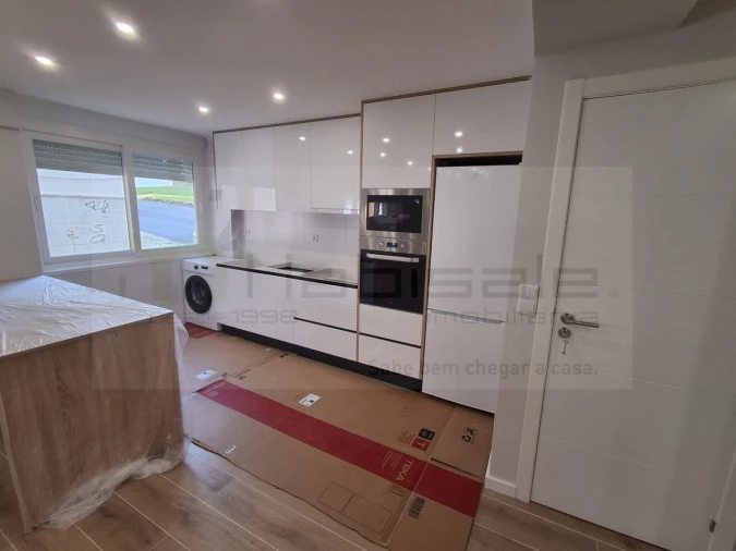 Apartamento T2 para Venda em Rio de Mouro Foto 11