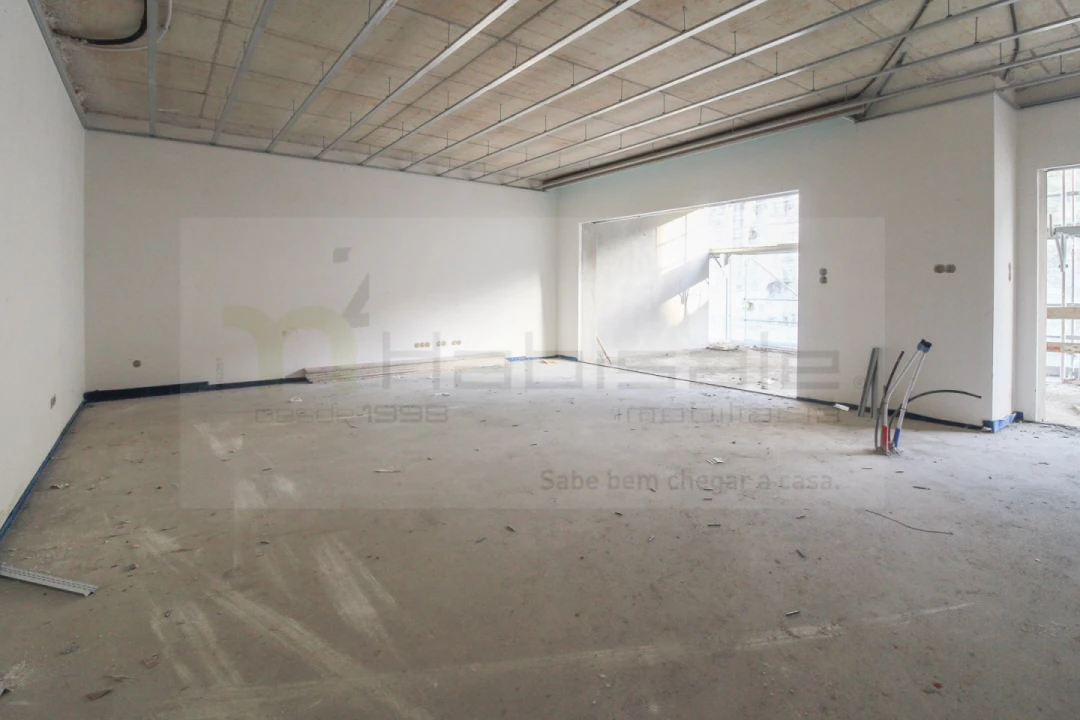 Apartamento T3 para Venda em Póvoa de Santo Adrião e Olival Basto Foto 10