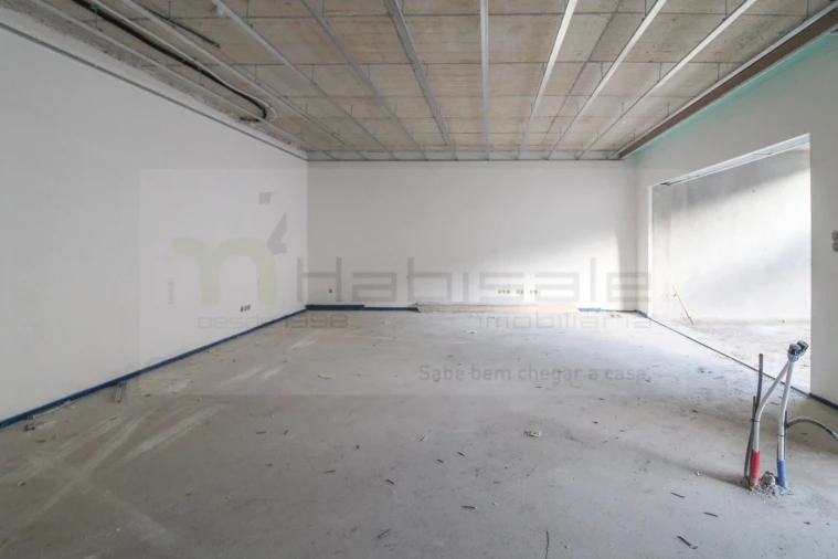 Apartamento T3 para Venda em Póvoa de Santo Adrião e Olival Basto Foto 9