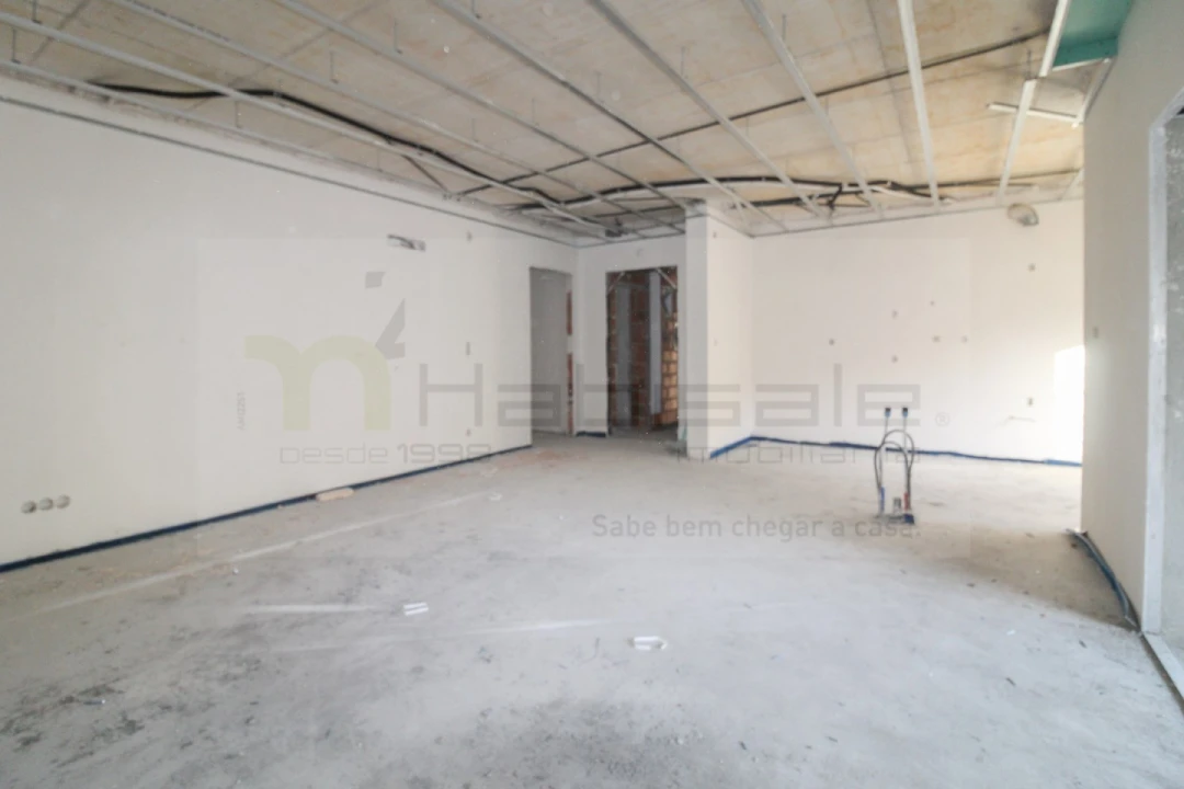 Apartamento T2 para Venda em Póvoa de Santo Adrião e Olival Basto Foto 7